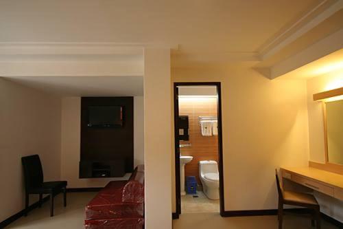 Olongapo Travel Lodge Extérieur photo
