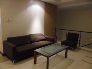 Olongapo Travel Lodge Extérieur photo